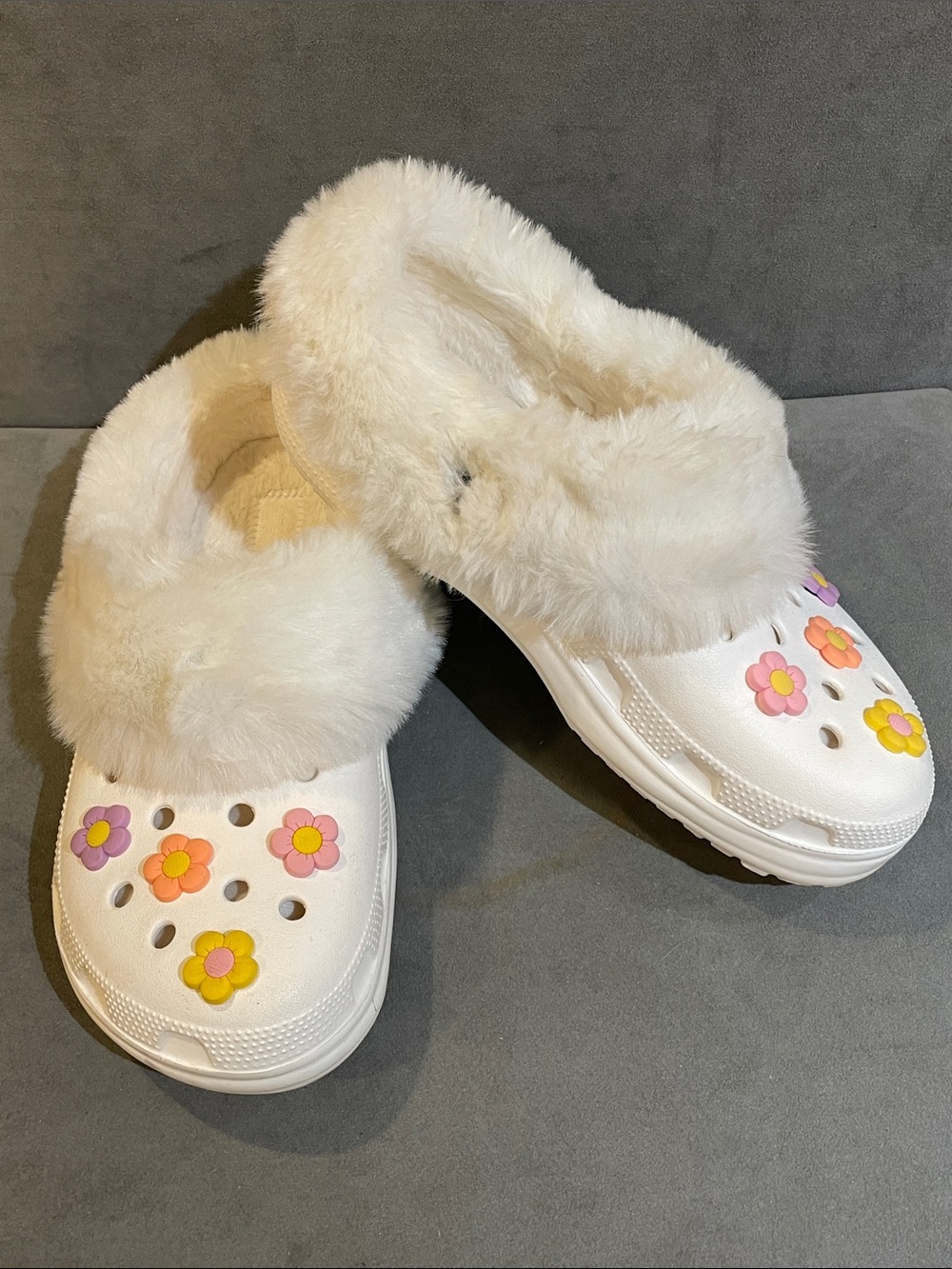 Crocs White Fluffy Faux-Fur 10 Clog with Flower Charms Cozy Slippers
